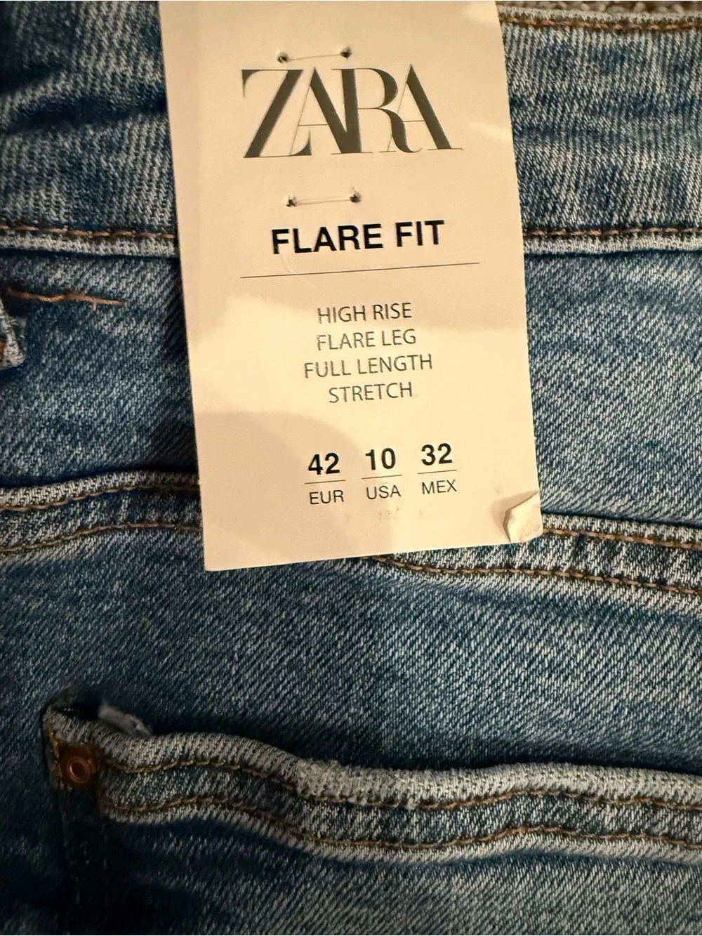 Zara women’s Light Blue Denim Jeans - Picture 3 of 3